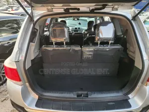 Toyota Highlander Limited 3.5l 4WD 2013 Silver