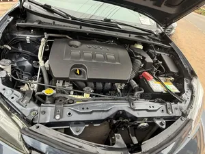 Toyota Corolla XSE 4dr Sedan (1.8L 4cyl CVT) 2017 Gray