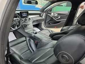 Mercedes-Benz C300 Base AWD 4Matic Sedan (2.0L 4cyl 7A) 2015 Silver
