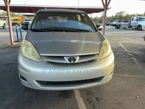 Toyota Sienna 2006 Silver