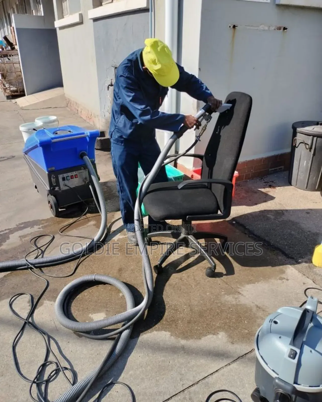 Upholstery/ Couch Washing