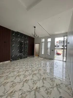 5bdrm Duplex in Ikota, Lagos Island / Lagos Island for rent