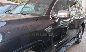 New Toyota Land Cruiser LC300 2025 Black
