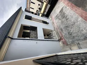 2bdrm Duplex in Estate, Woji for rent