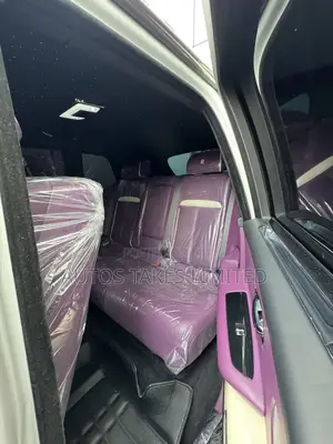 Rolls-Royce Cullinan Base 2022 White