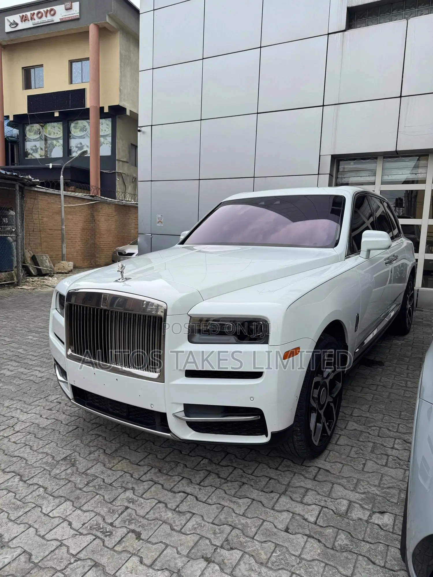 Rolls-Royce Cullinan Base 2022 White