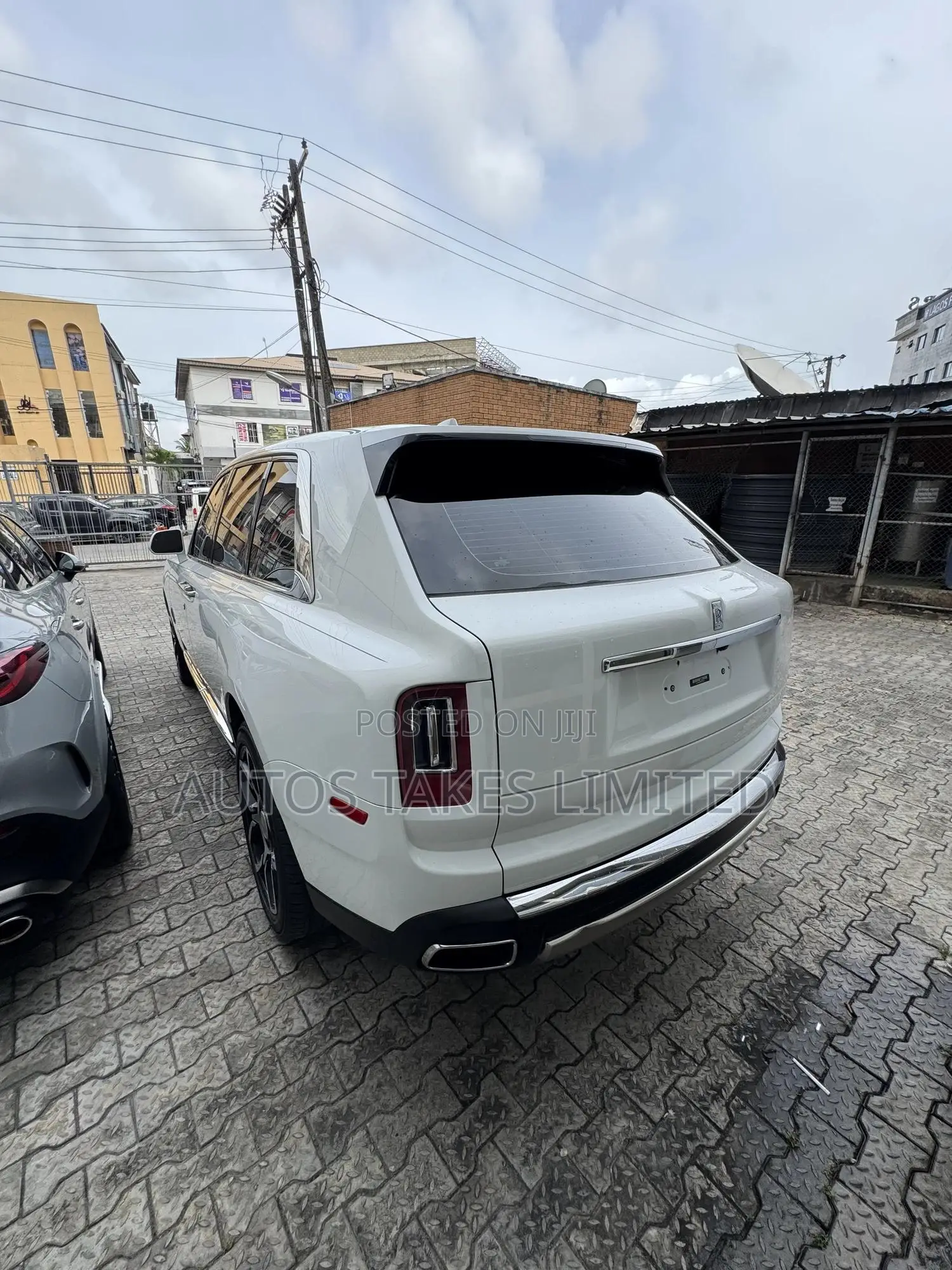 Rolls-Royce Cullinan Base 2022 White