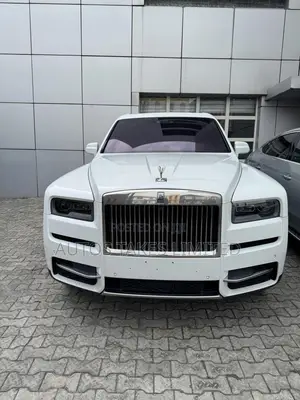 Rolls-Royce Cullinan Base 2022 White