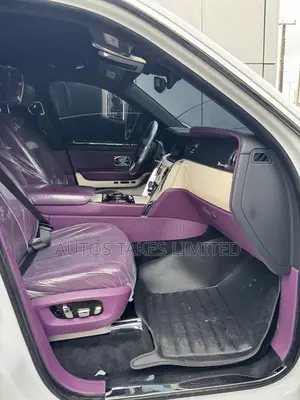 Rolls-Royce Cullinan Base 2022 White