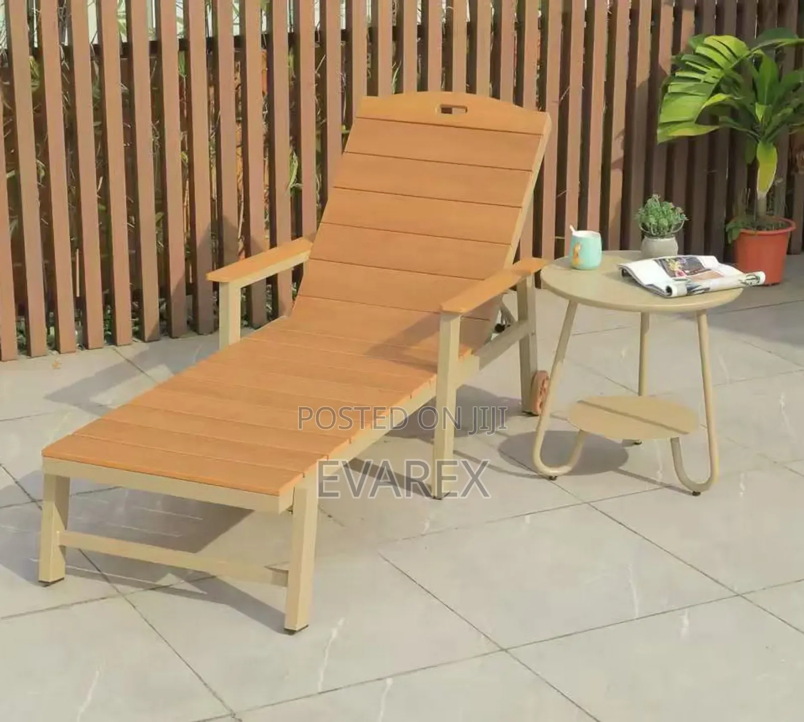 Exotic Poolside Chair/Bed With Side Table