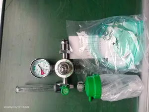 Oxygen Regulator Wwith Humidifier