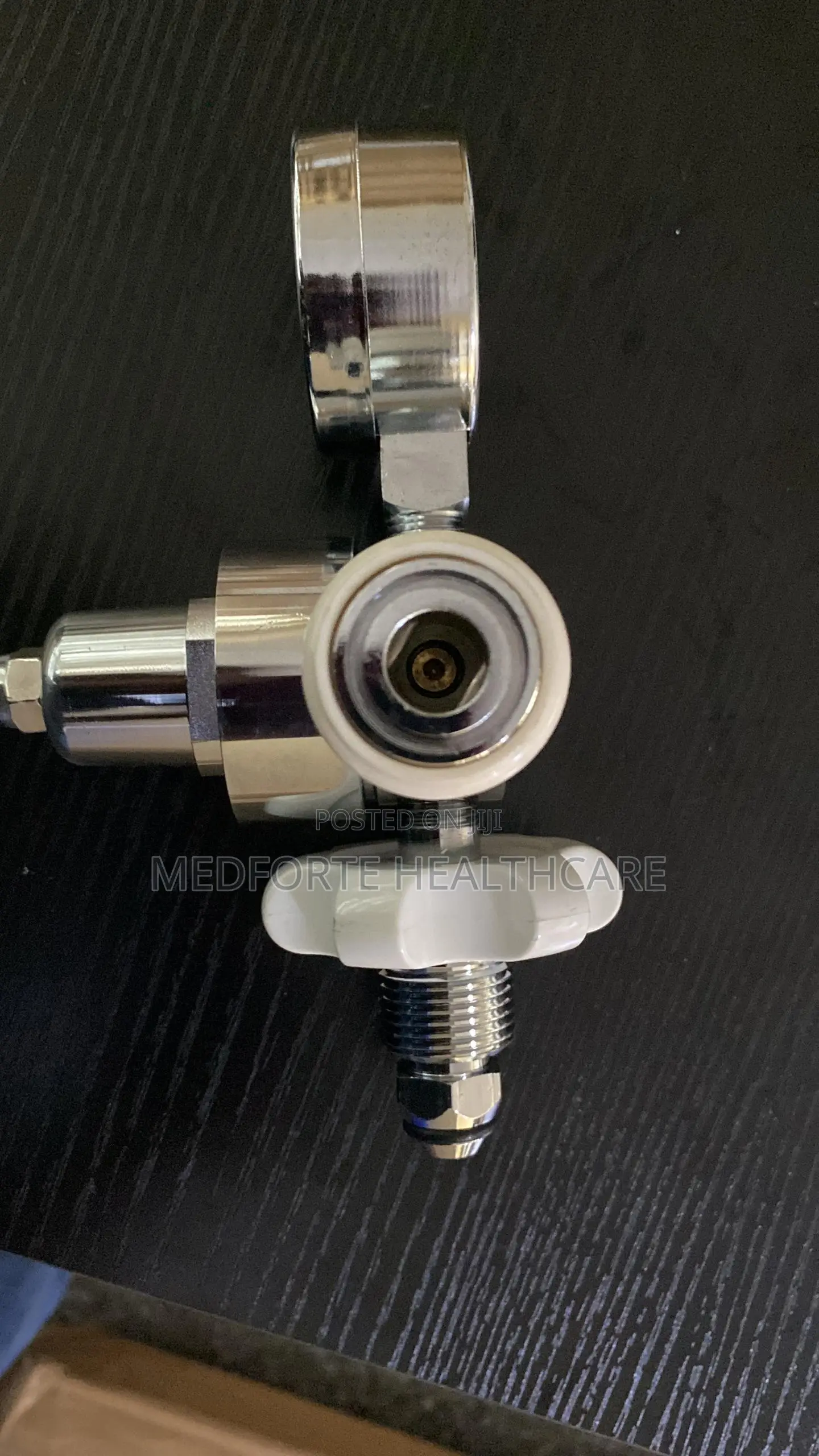 Oxygen Regulator