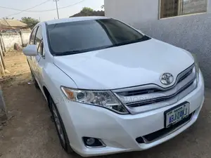 Toyota Venza AWD 2010 White