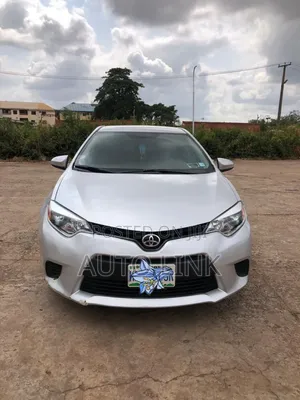 Toyota Corolla LE 4dr Sedan (1.8L 4cyl CVT) 2014 Silver