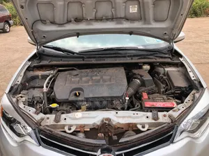 Toyota Corolla LE 4dr Sedan (1.8L 4cyl CVT) 2014 Silver