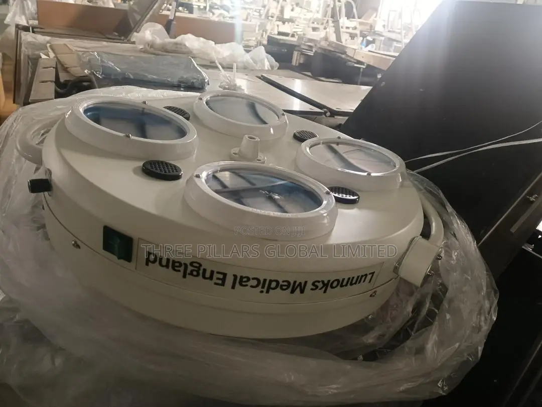 4 Bulb Operating Lamp