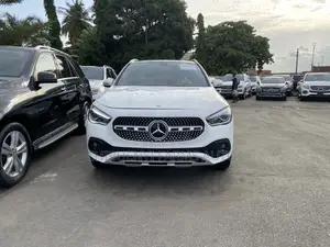 Mercedes-Benz GLA 250 2021 White