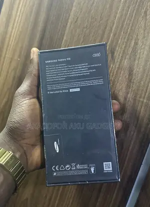 New Samsung Galaxy S10 128 GB Black