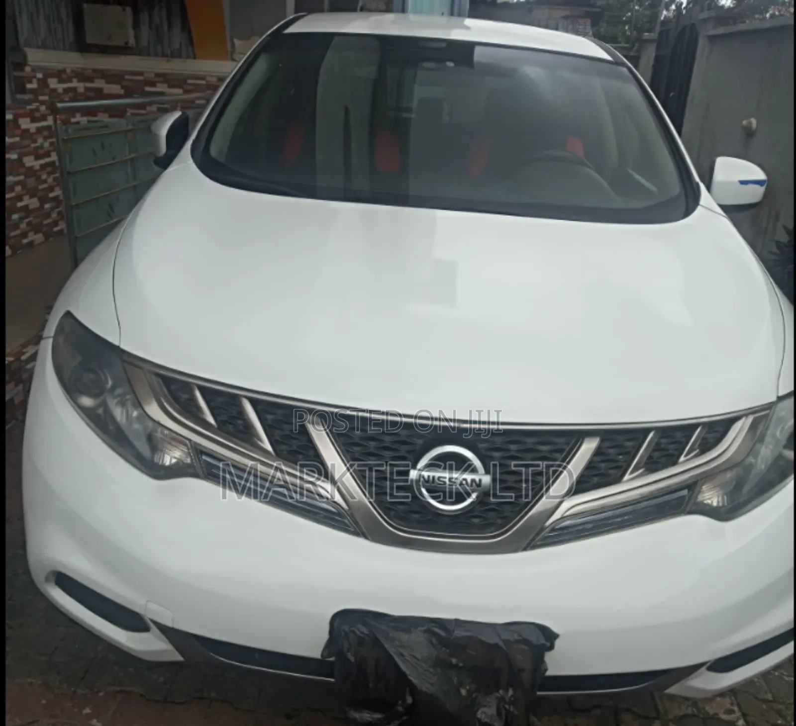 Nissan Murano LE 2011 White