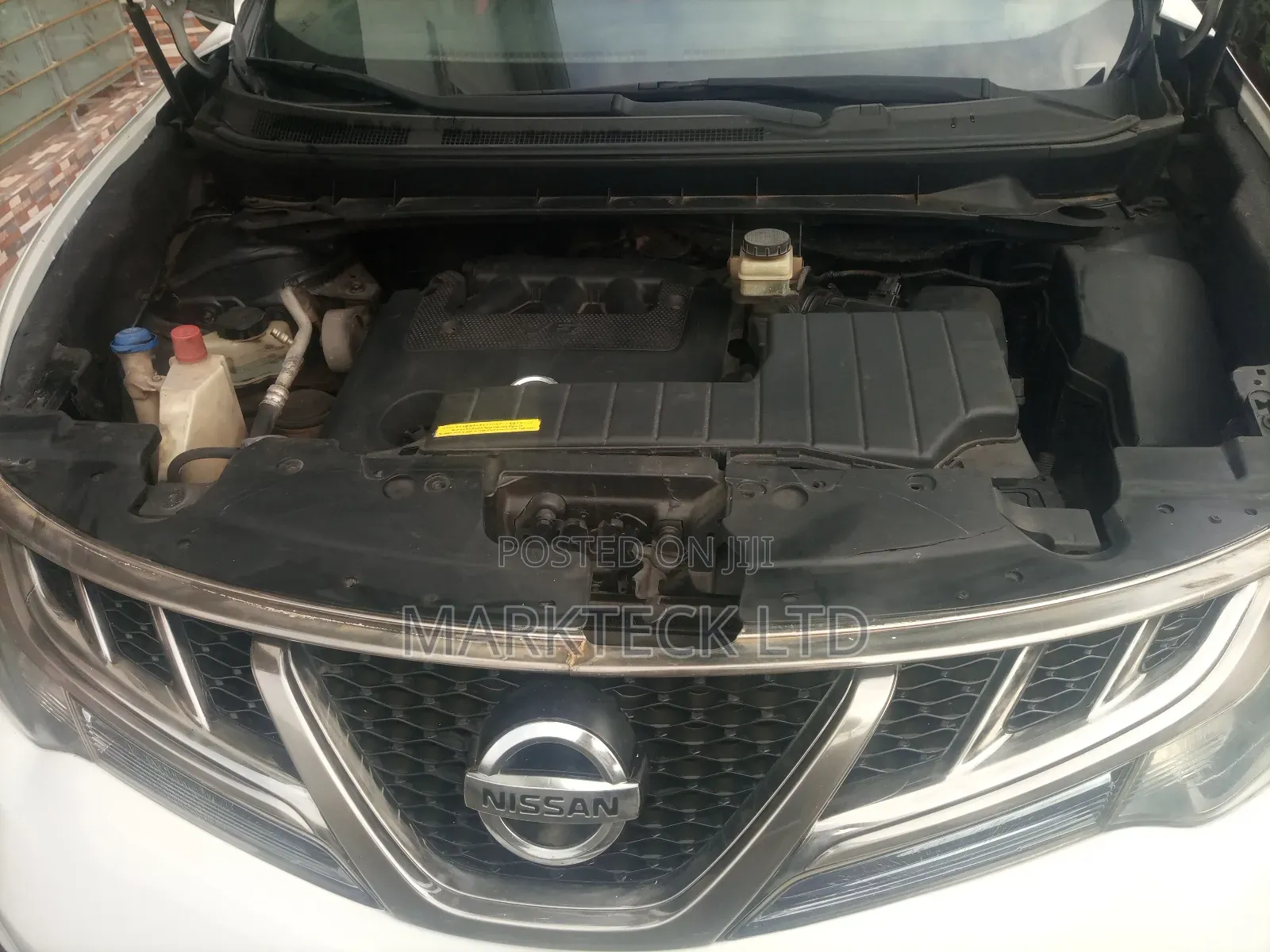 Nissan Murano LE 2011 White
