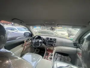 Toyota Highlander Limited 3.5L 2WD 2013 Gray