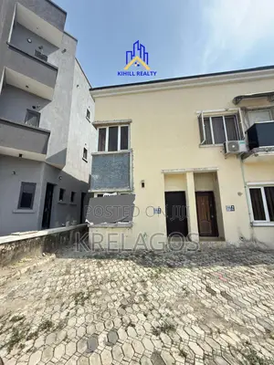 1bdrm Duplex in Chevron for sale