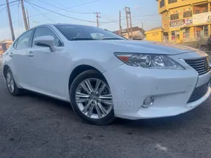 Lexus ES 2014 White