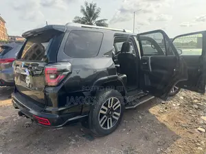 Toyota 4-Runner 2016 Black