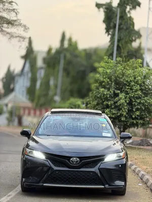 Toyota Camry XSE FWD (2.5L 4cyl 8AM) 2018 Black