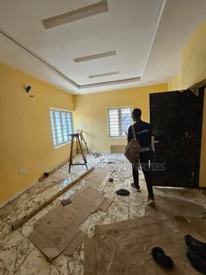 4bdrm Apartment in Palm Height Estate, Lugbe District for rent