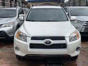 Toyota RAV4 Limited V6 2009 White