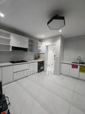 Furnished 3bdrm Penthouse in Primewaters, Ikate for rent