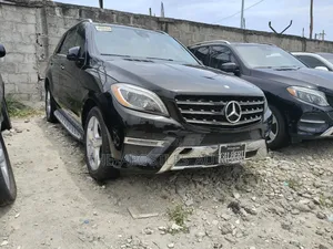 Mercedes-Benz M Class ML350 4MATIC 4dr SUV AWD (3.5L 6cyl 7A) 2015