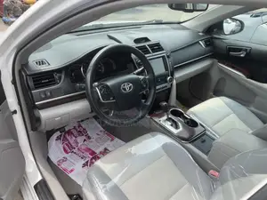 Toyota Camry XLE V6 4dr Sedan (3.5L 6cyl 6A) 2013 White