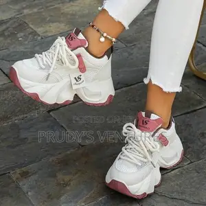 Vengelo Ladies Sneakers With High Quality