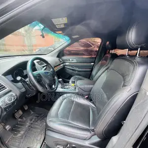 Ford Explorer 2016 Black