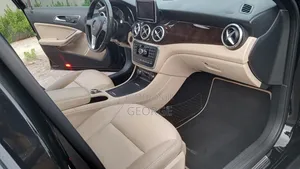 Mercedes-Benz GLA 250 2015 Black