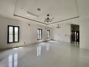 5bdrm Duplex in Ikate for rent