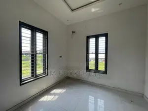 5bdrm Duplex in Ikate for rent