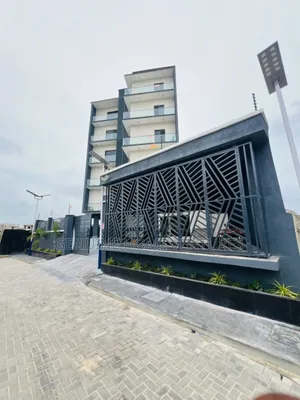 3bdrm Apartment in Lekki Phase 1 for sale