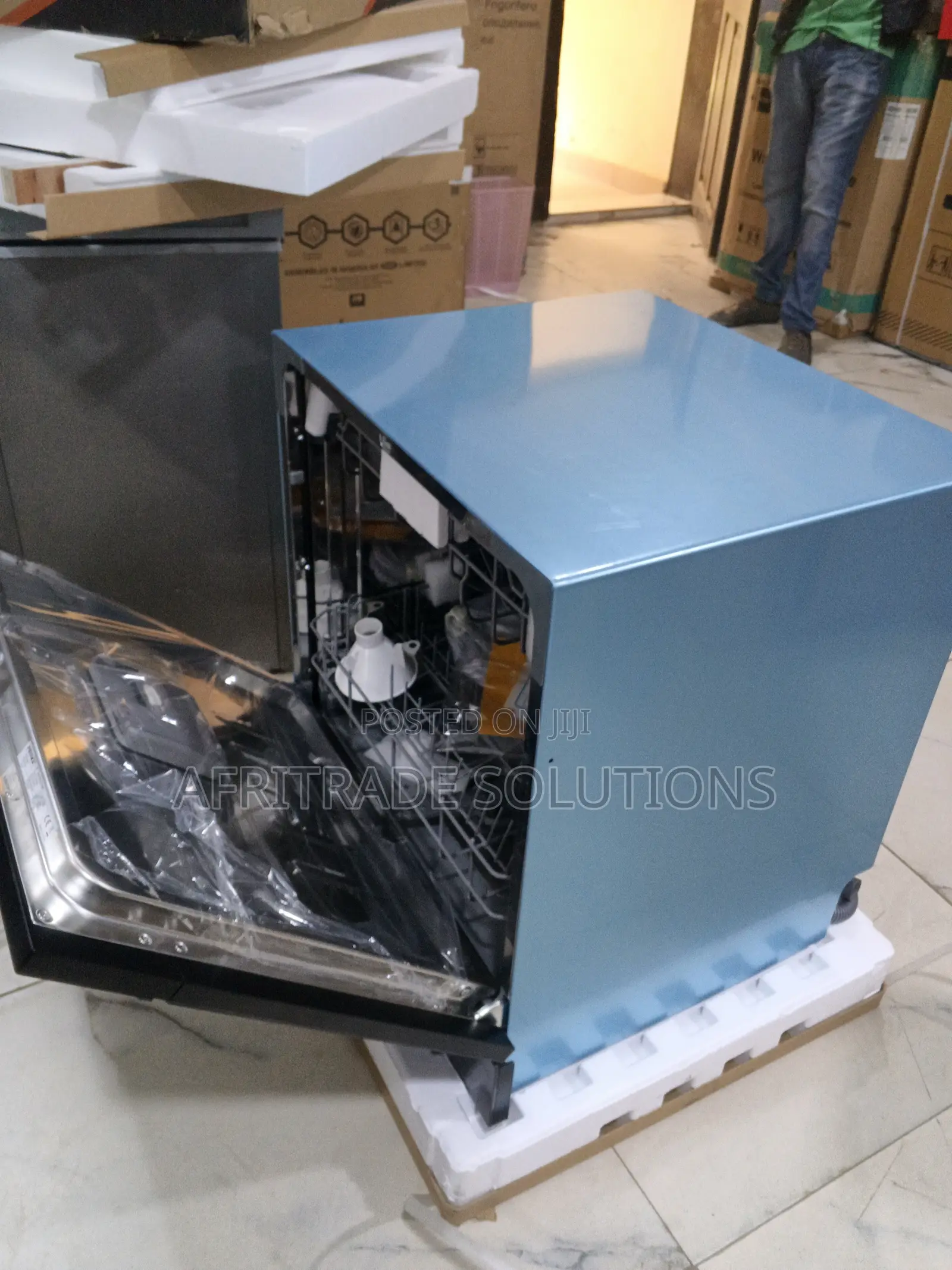 Phiima Phd24 Black Dishwasher – Efficient Dish Care