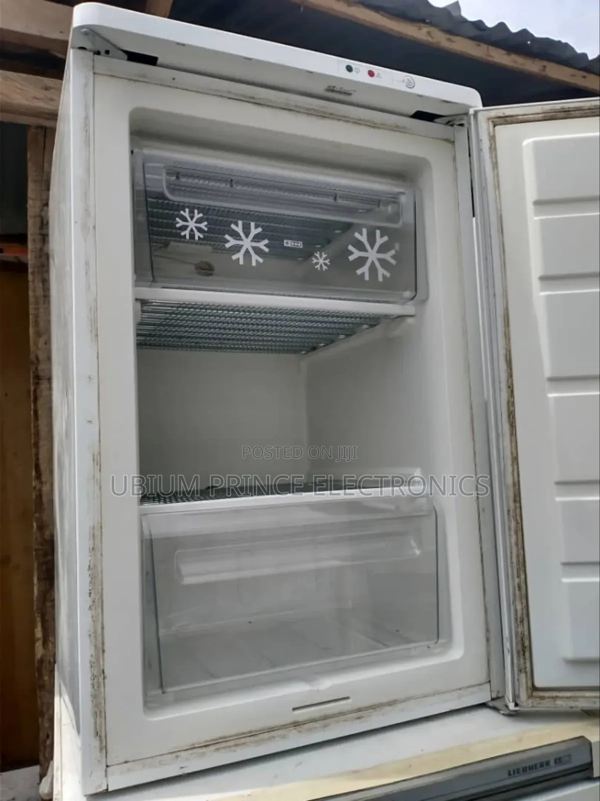 Zannusi Table Top Freezer