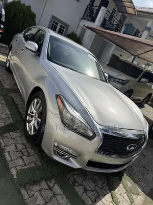 Infiniti Q70 2018 Silver