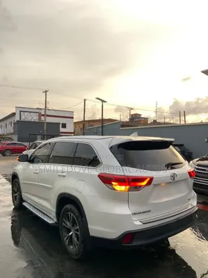 Toyota Highlander XLE V6 4x4 (3.5L 6cyl 6A) 2016 White