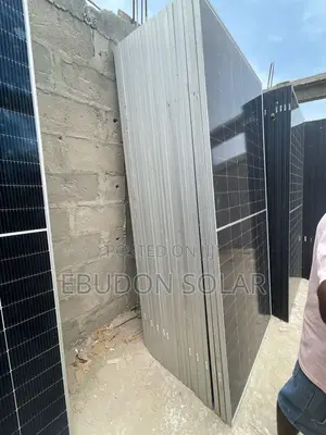 Solar Panels Half Cut 550watts