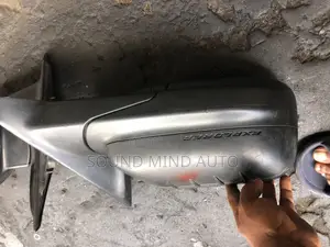 Ford Explorer 2011/2012 Side Mirrior Set.