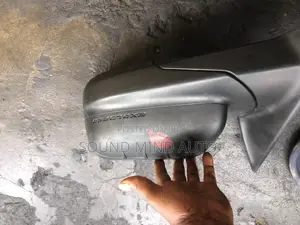 Ford Explorer 2011/2012 Side Mirrior Set.