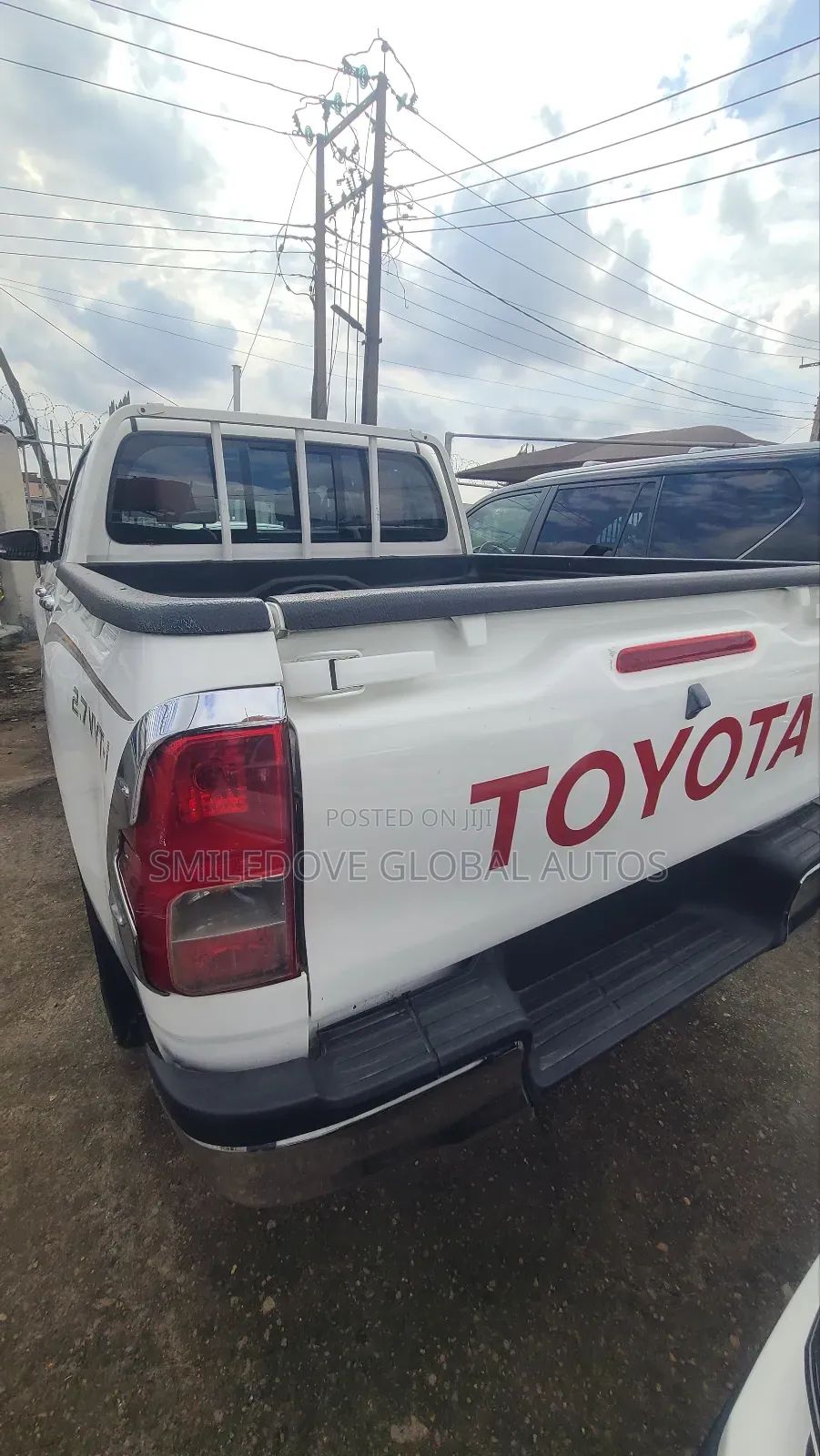 Toyota Hilux 2016 White