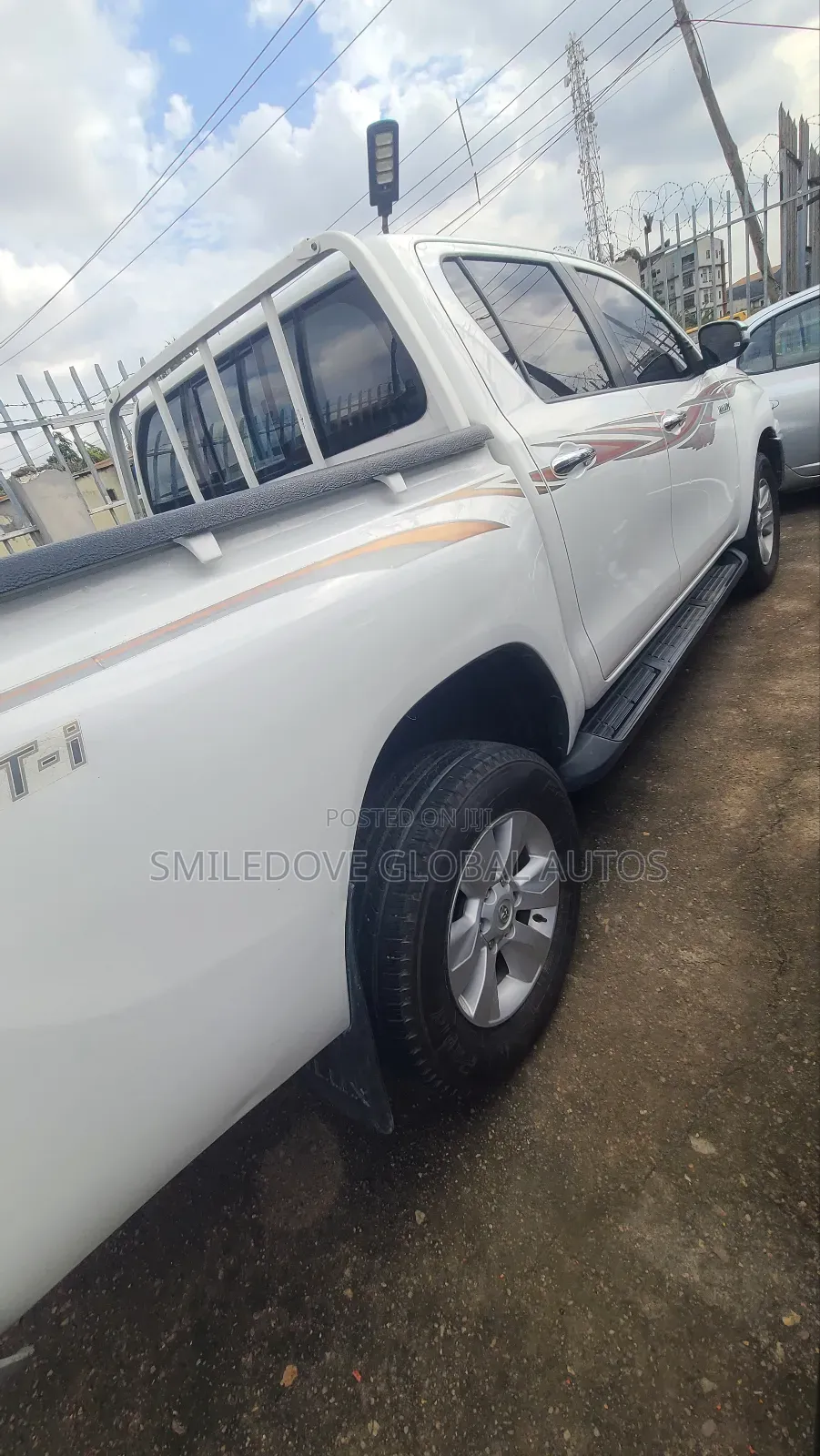 Toyota Hilux 2016 White