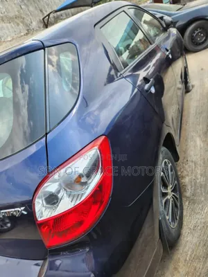 Toyota Matrix L Hatchback FWD (1.8L 4cyl 5M) 2011 Blue